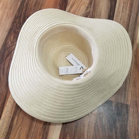 NWT BCBGeneration Pom Pom Floppy Sun Hat - Picture 5 of 6